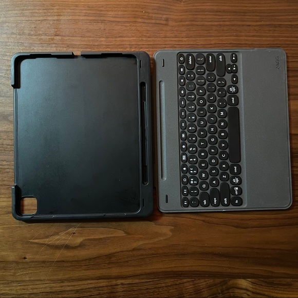 SLIM GO ZAGG KEYBOARD FOR GEN 3&4 IPAD PRO 12.9 - Picture 6 of 12